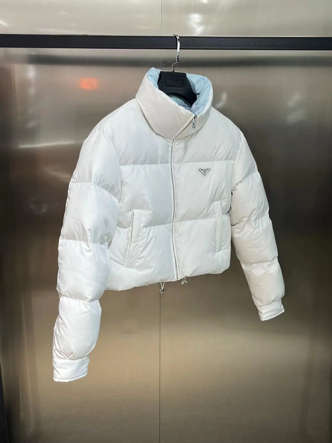 Куртки И Пуховики Женские Prada 17964491