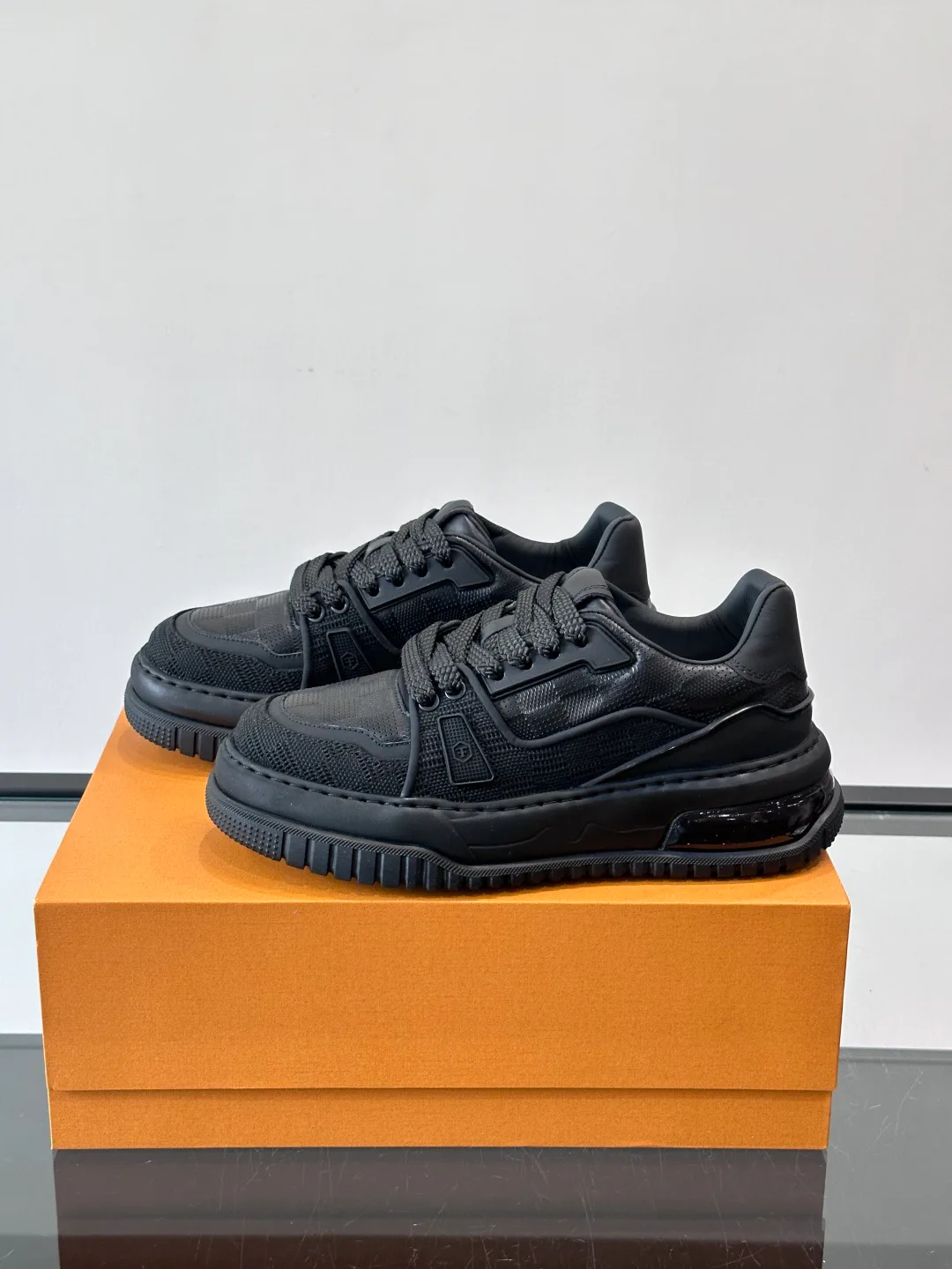 Кроссовки Мужские Louis Vuitton 13562624