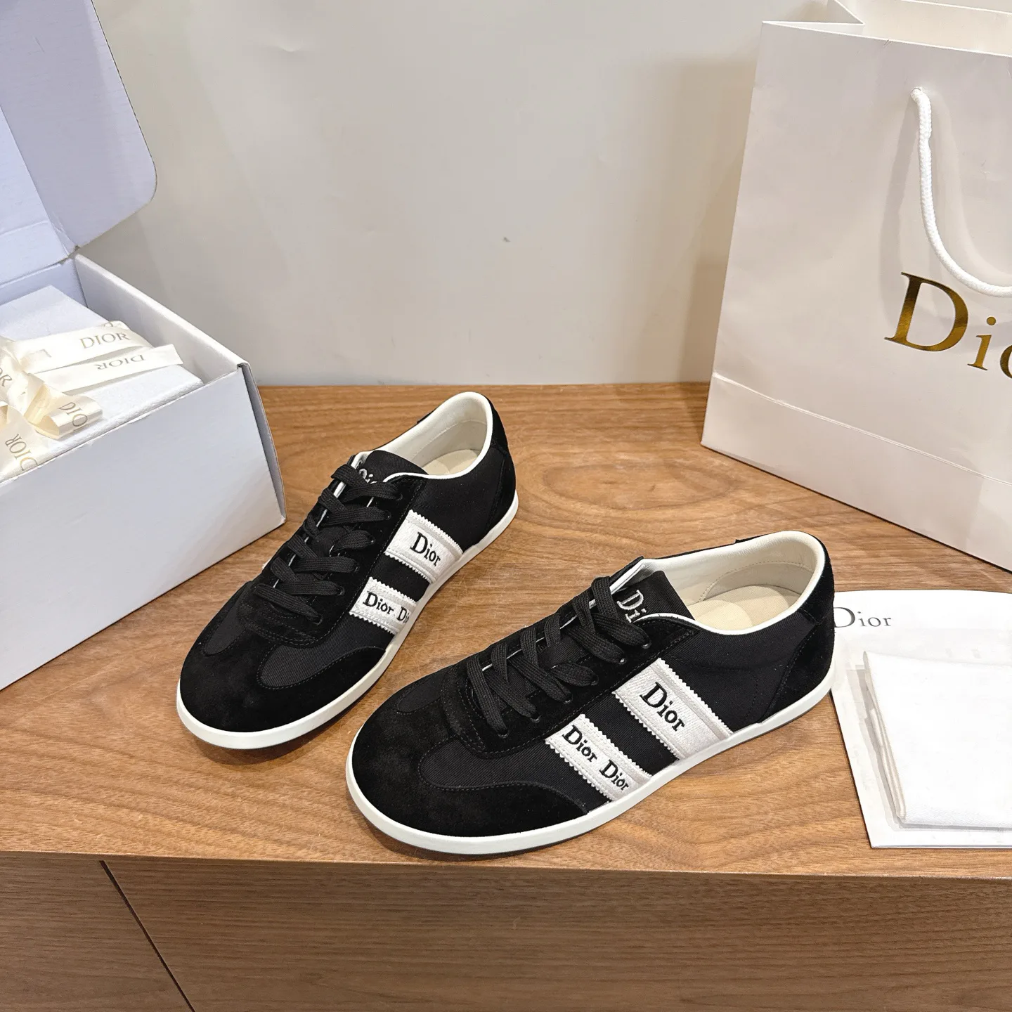Кроссовки Женские Christian Dior 17467319