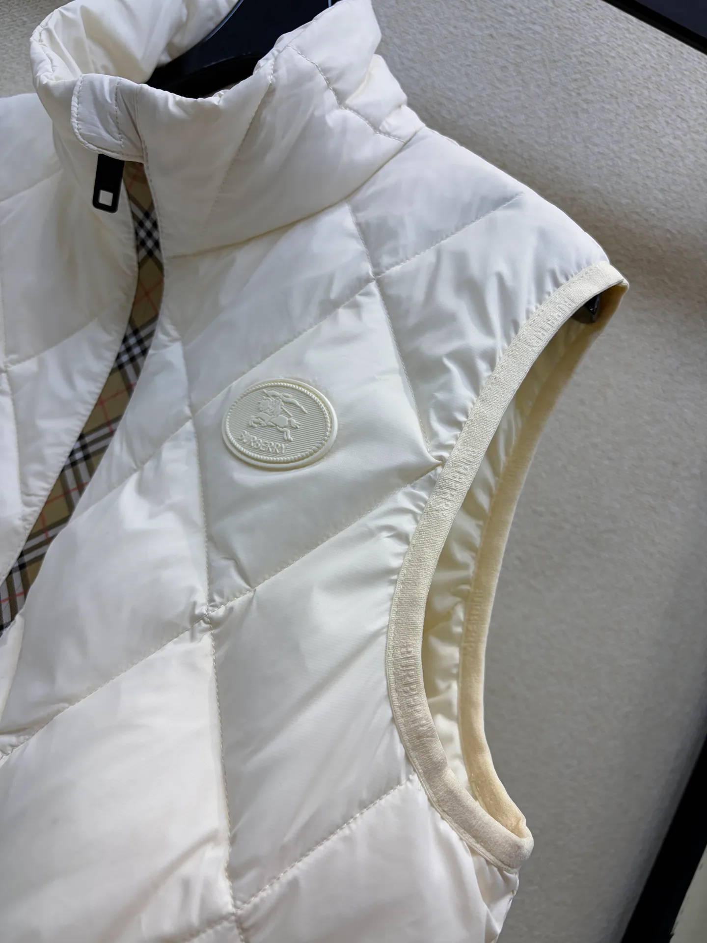 Жилеты Женские Burberry 18506583
