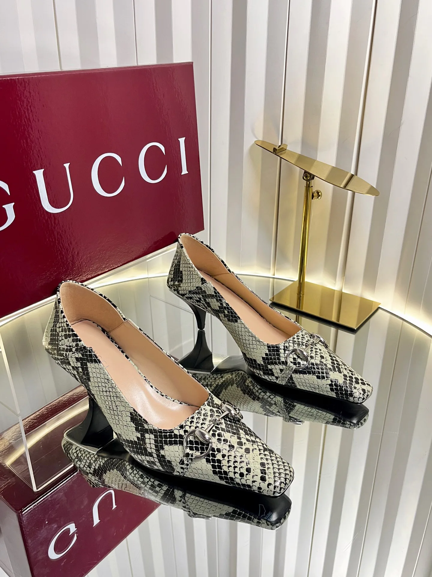 Туфли Женские Gucci 19484576
