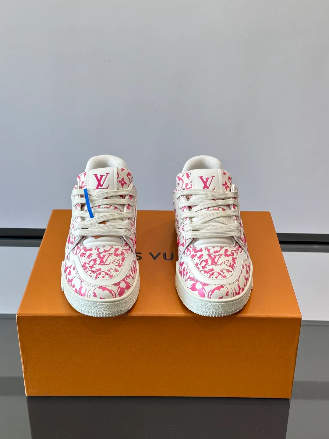 Кроссовки Женские Louis Vuitton 11506760