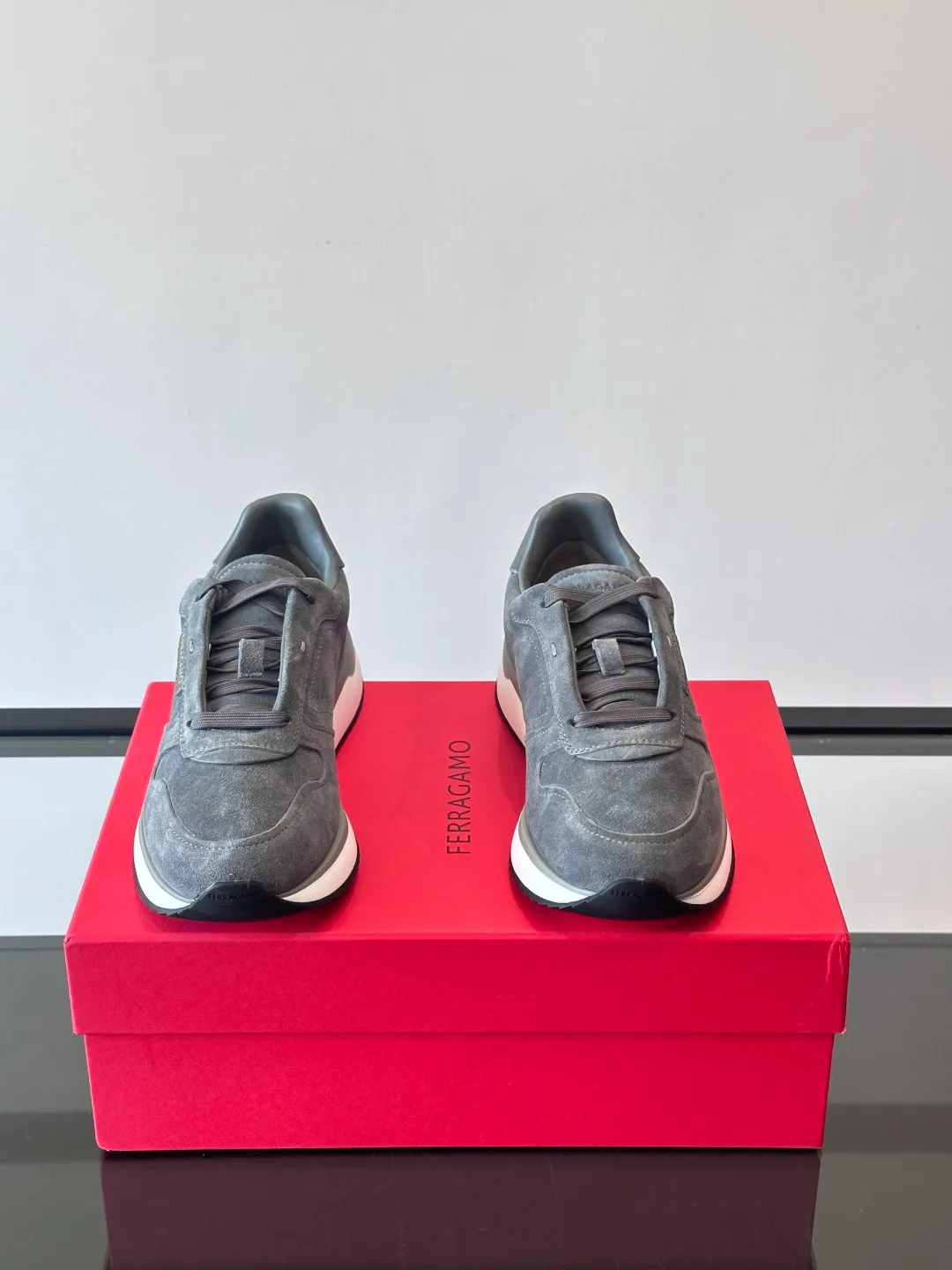 Кроссовки Мужские Salvatore Ferragamo 10615043