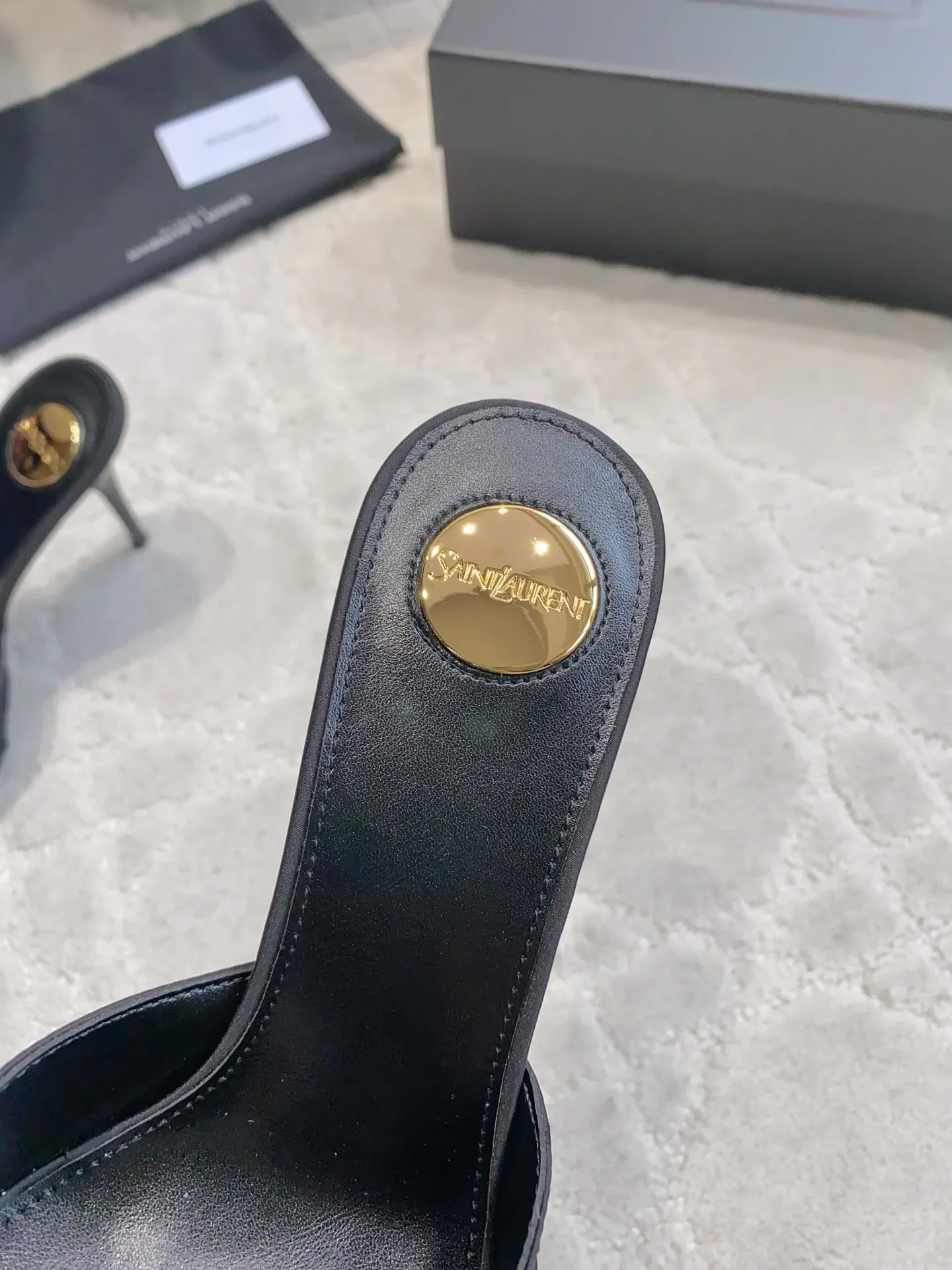 Босоножки Женские Saint Laurent 13332004