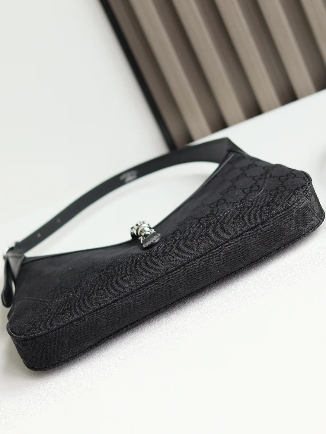 Классические Сумки Женские Gucci 11649339