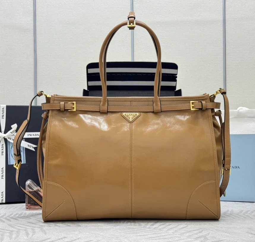 Классические Сумки Женские Prada 11462552