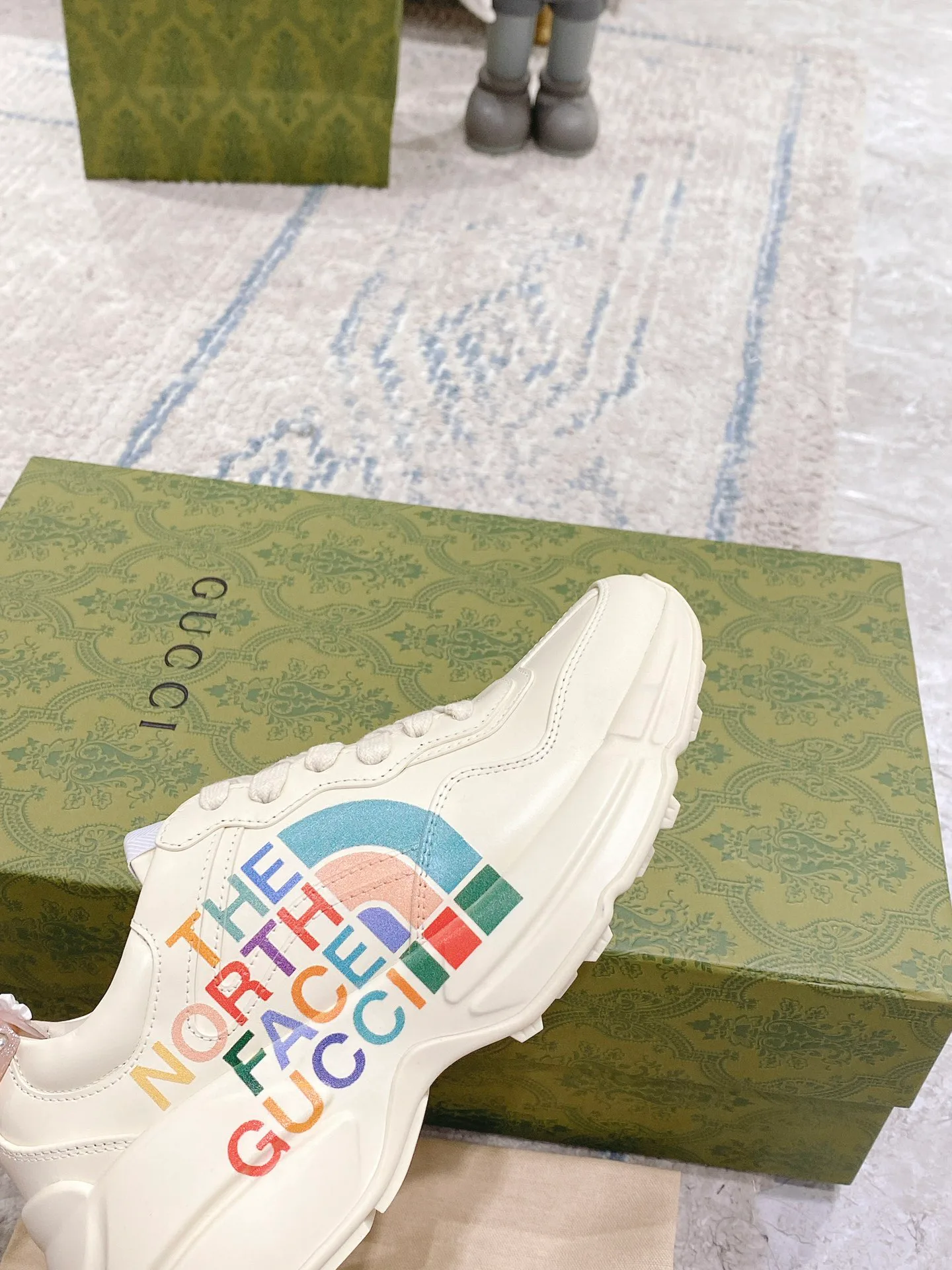 Кроссовки Женские Gucci 375874