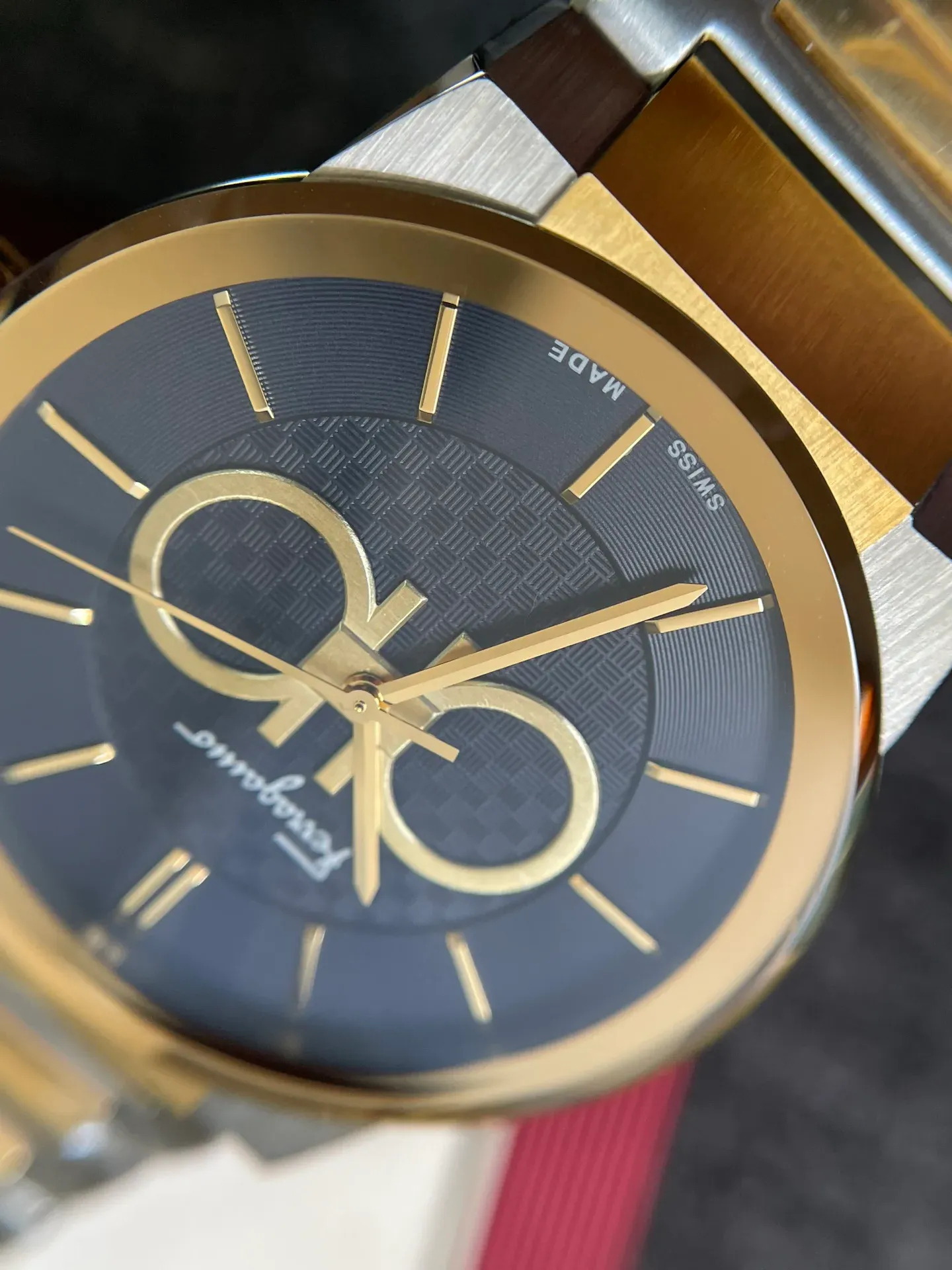 Часы Женские Salvatore Ferragamo 514124