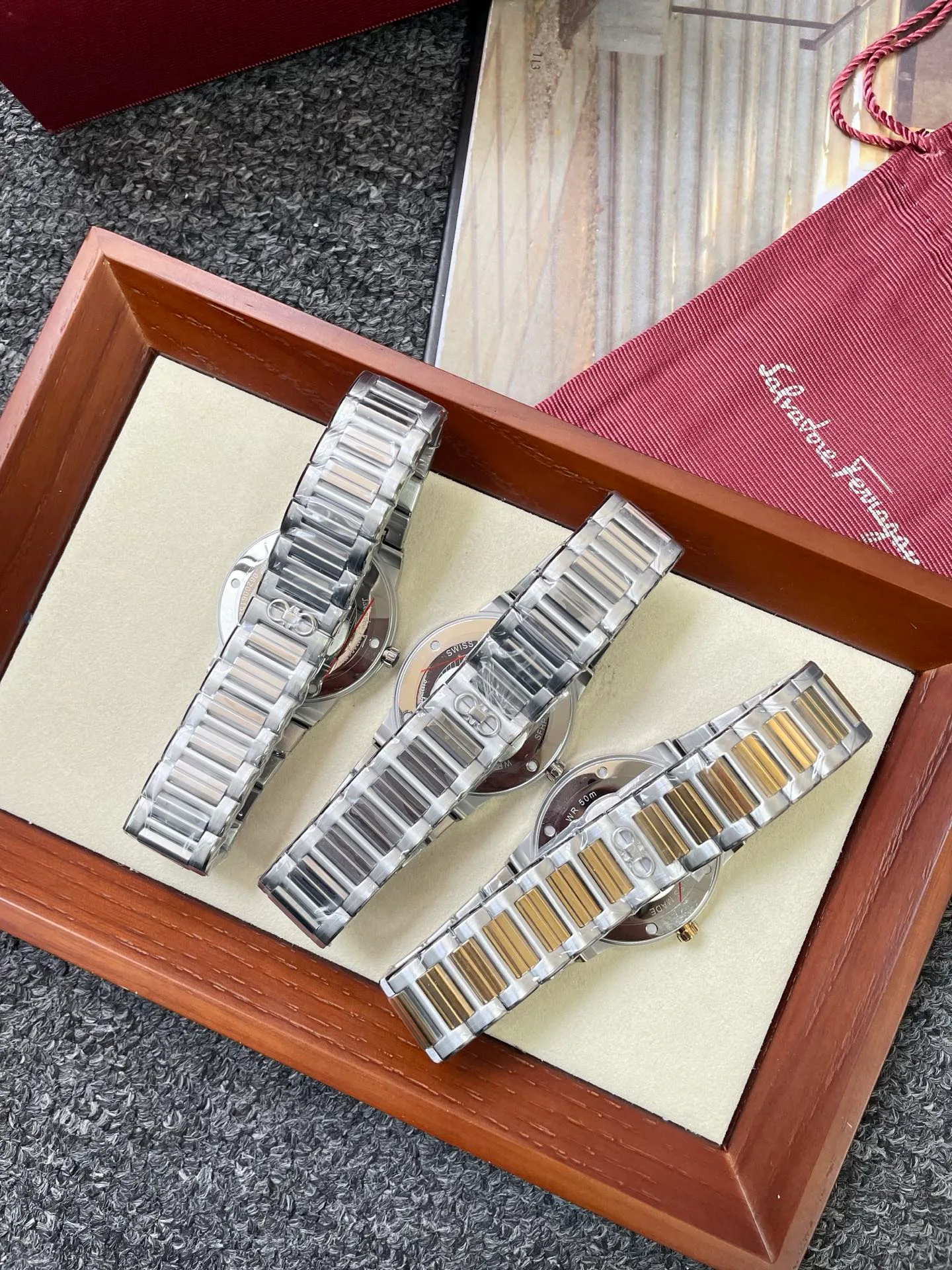 Часы Женские Salvatore Ferragamo 514128