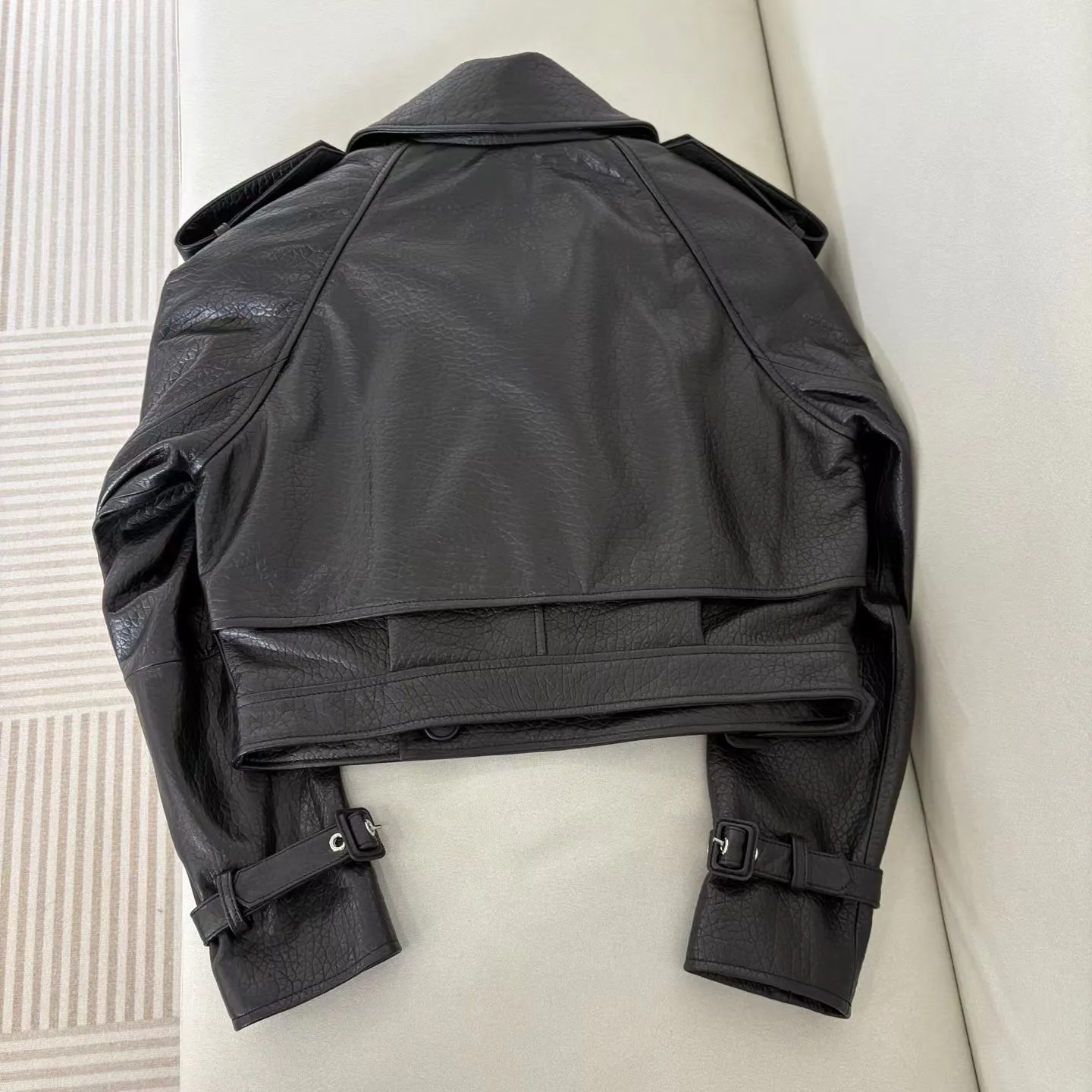 Кожаные Куртки И Дублёнки Женские Saint Laurent 17935803