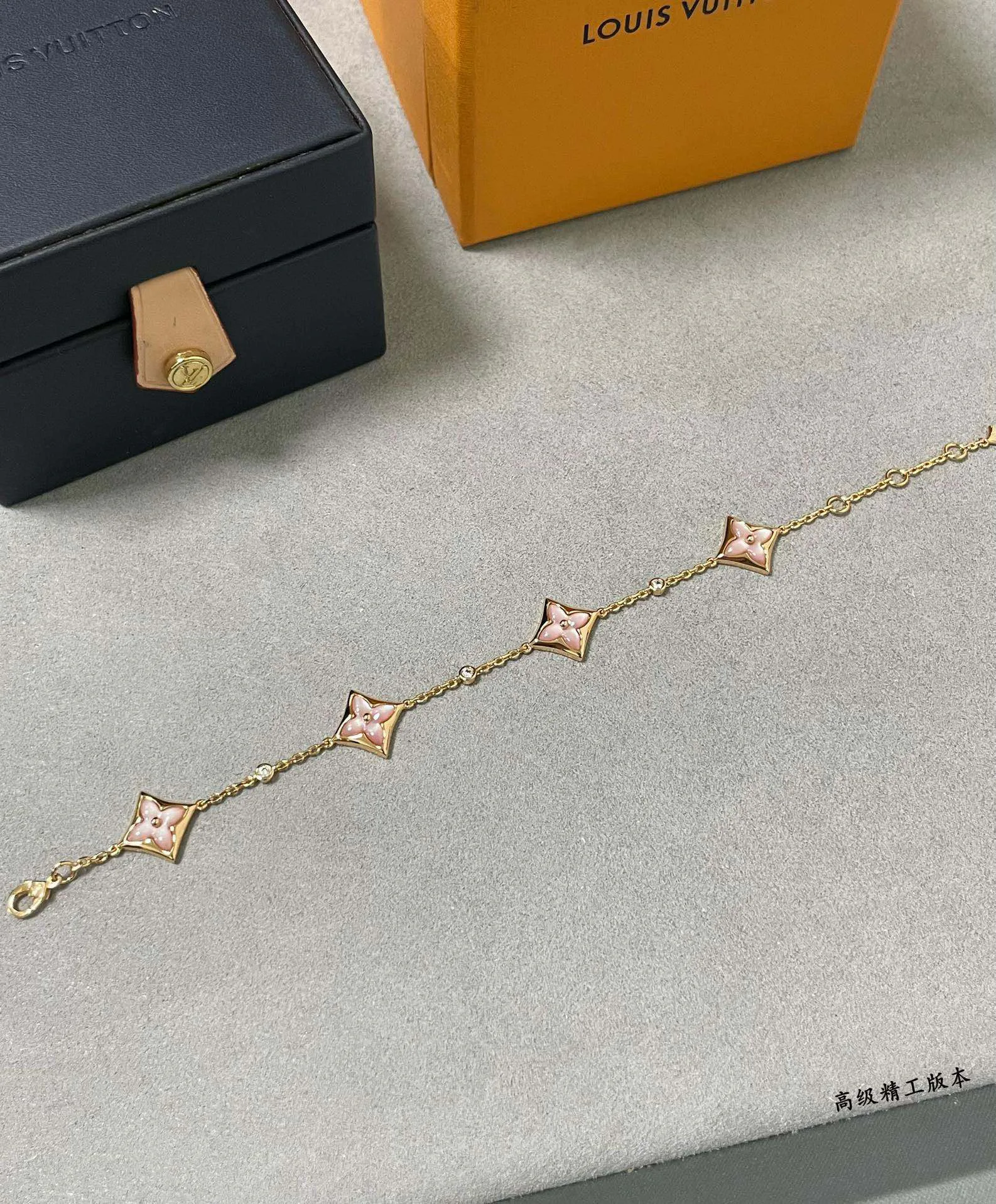 Бижутерия Louis Vuitton 11474359