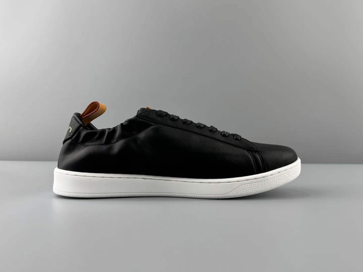 Кроссовки Мужские Louis Vuitton 11907197