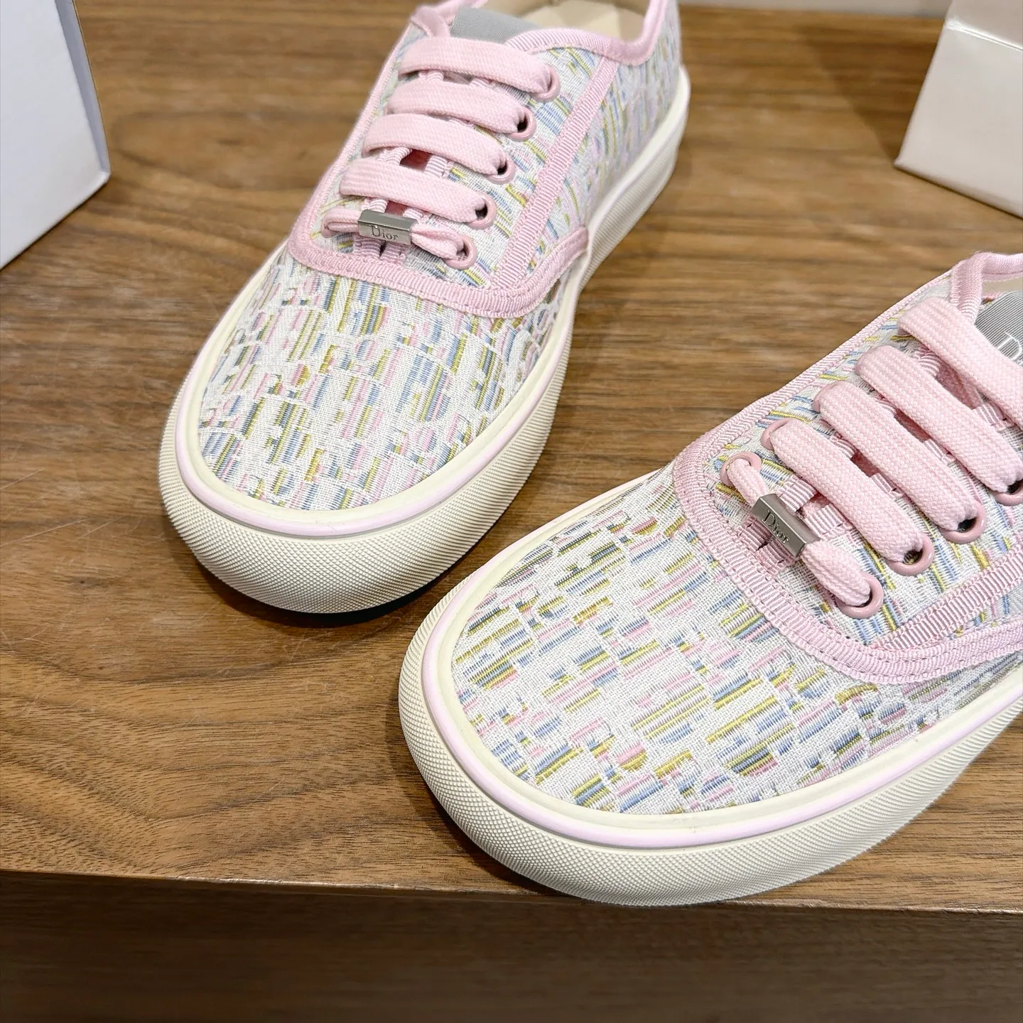Кроссовки Женские Christian Dior 18034451