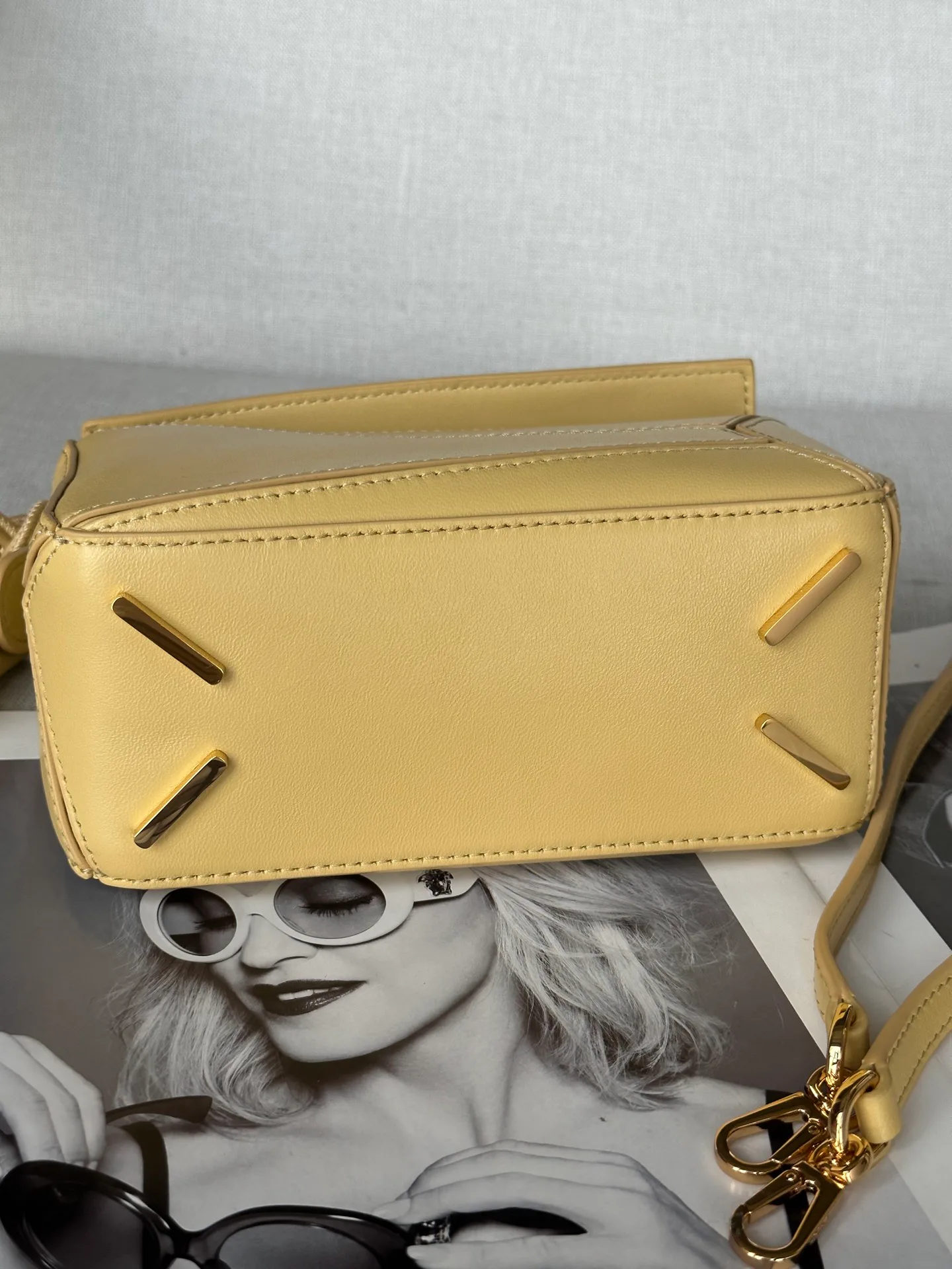 Сумки На Ремне Женские Loewe 1237489