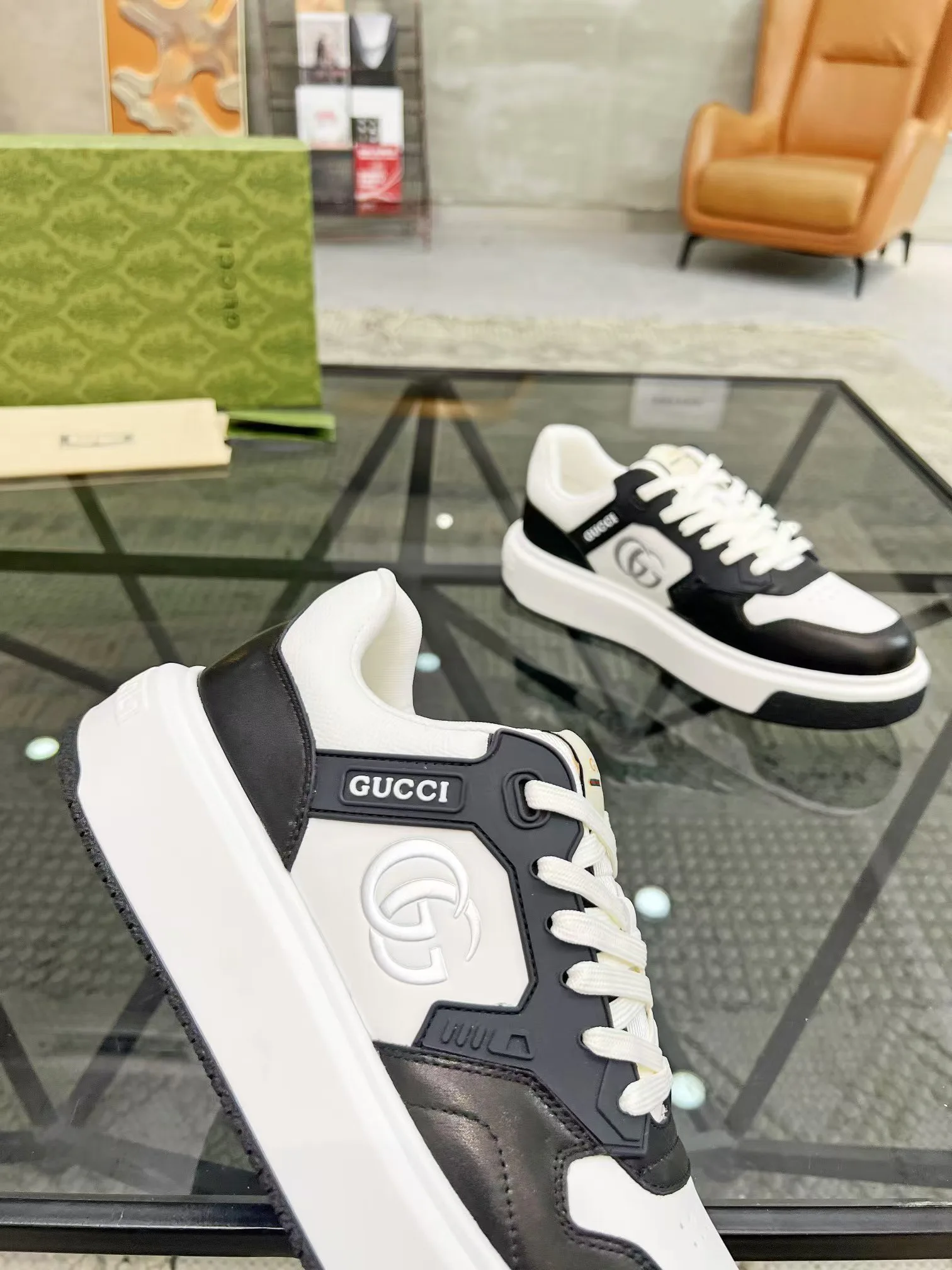 Кроссовки Мужские Gucci 17955498