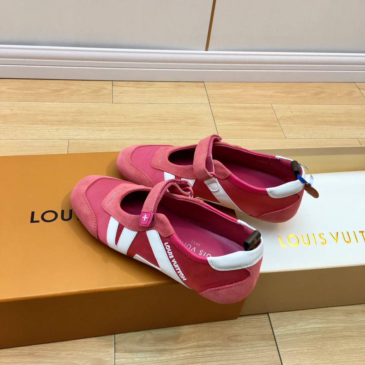 Балетки Женские Louis Vuitton 11410200