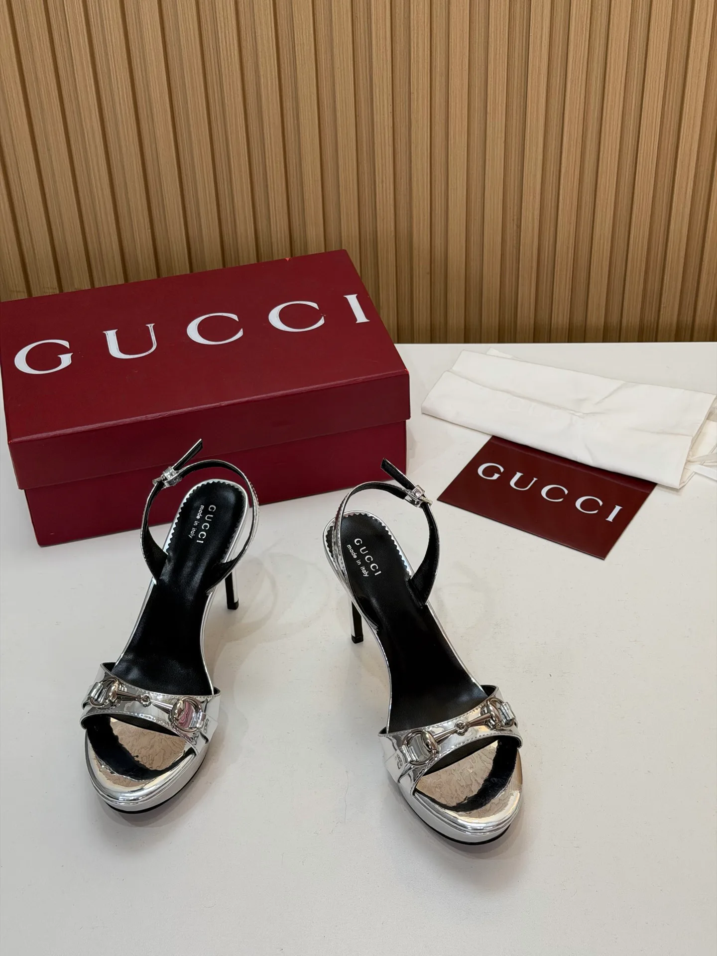 Босоножки Женские Gucci 18396258