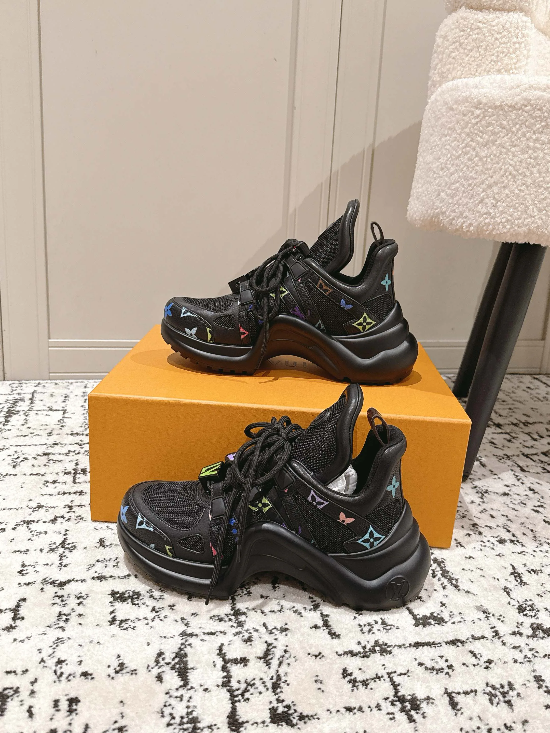 Кроссовки Женские Louis Vuitton 32510