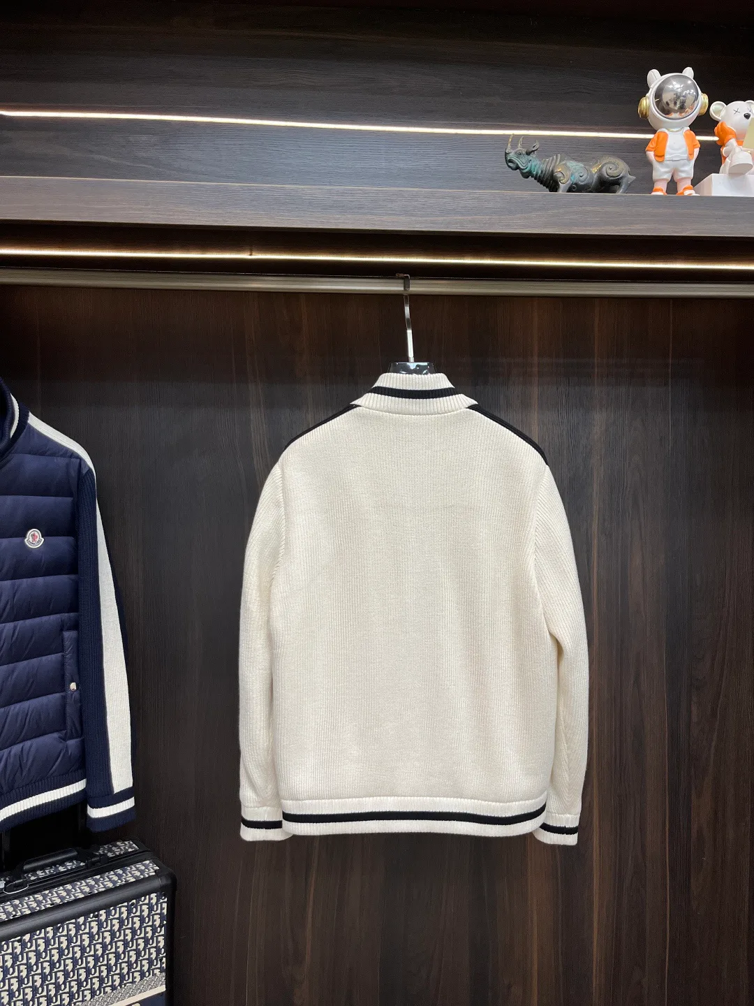 Куртки И Пуховики Мужские Moncler 558511