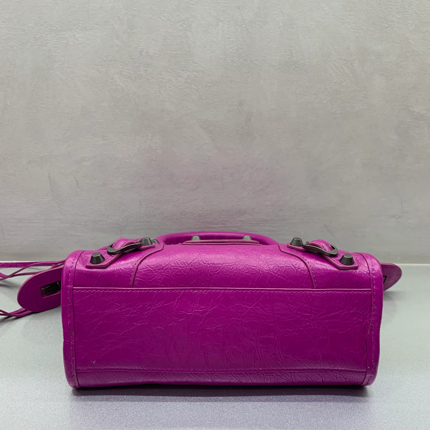 Классические Сумки Женские Balenciaga 18135957