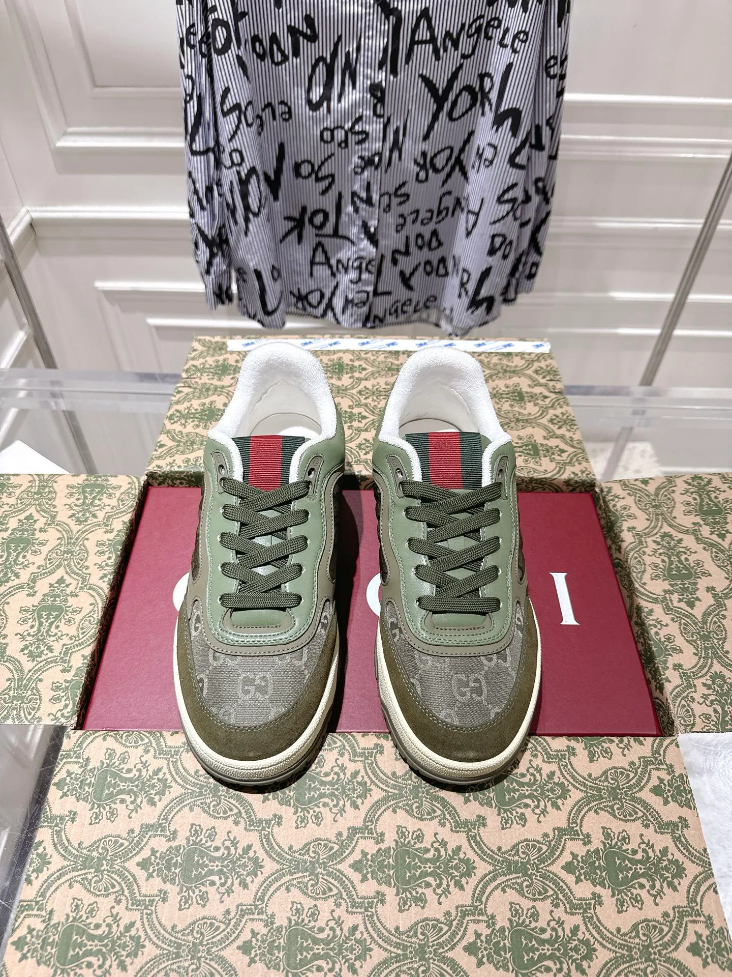 Кроссовки Женские Gucci 354832