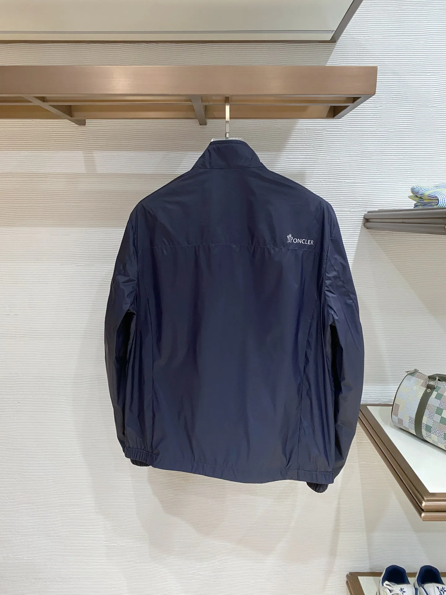 Куртки И Пуховики Мужские Moncler 5059697