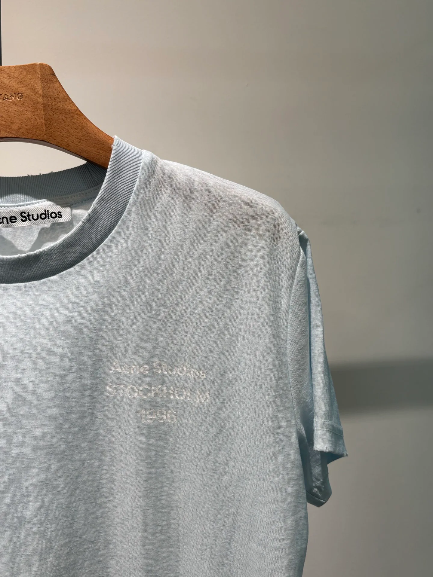 Футболки Женские Acne Studios 17454136