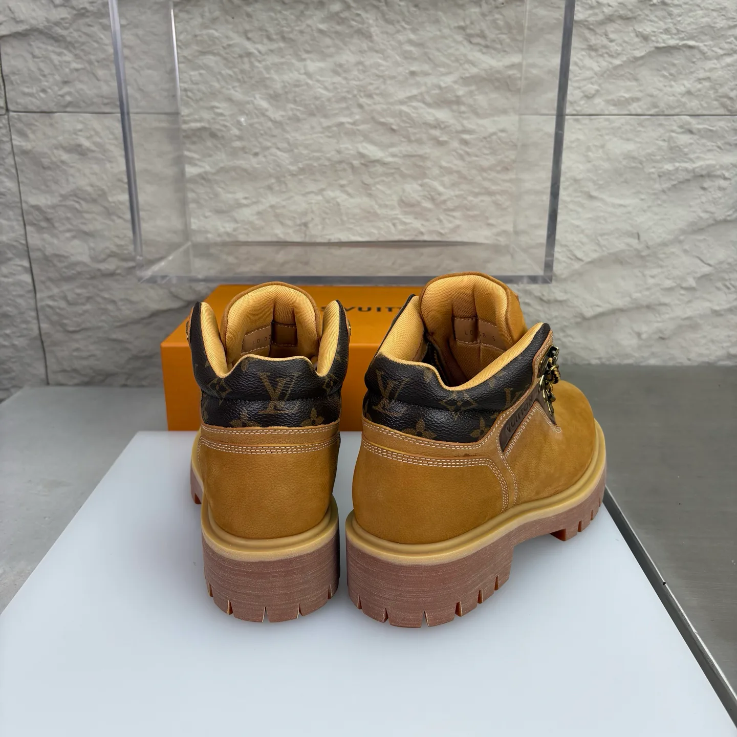 Ботинки Мужские Louis Vuitton 18719013