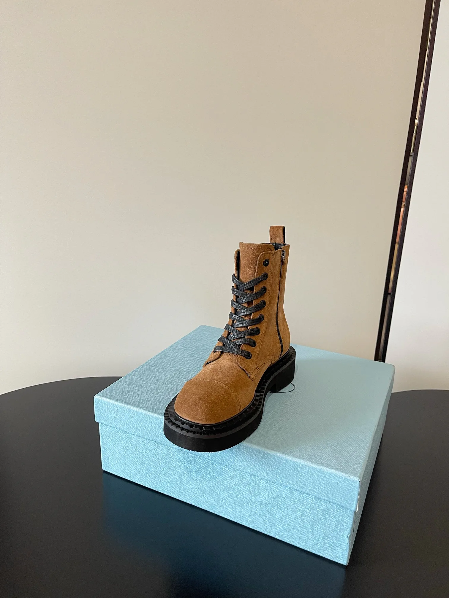 Ботинки Женские Prada 18333879