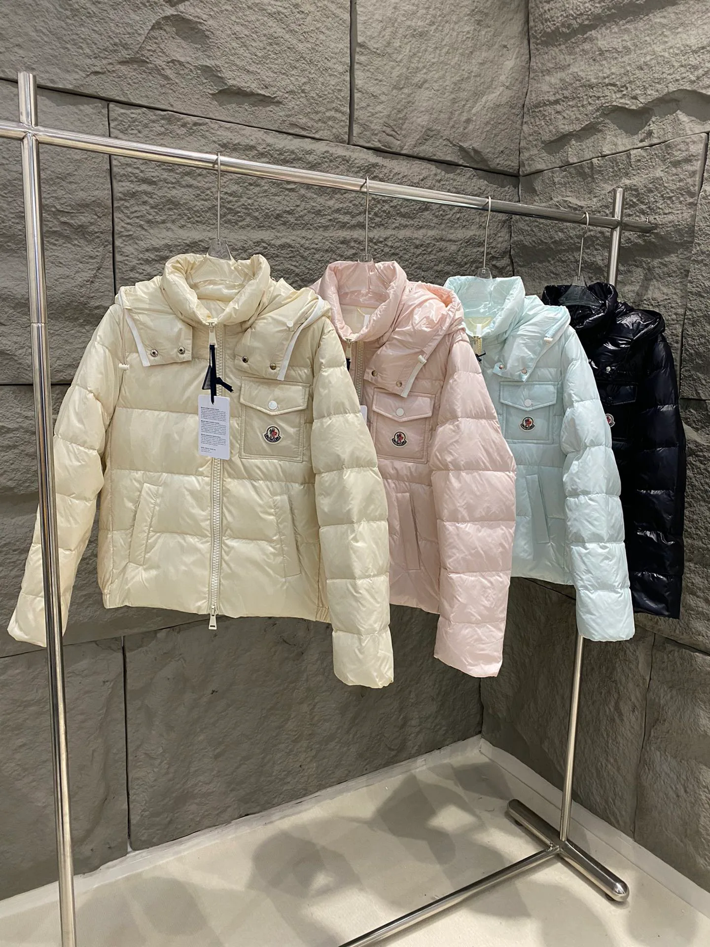 Куртки И Пуховики Женские Moncler 17951523