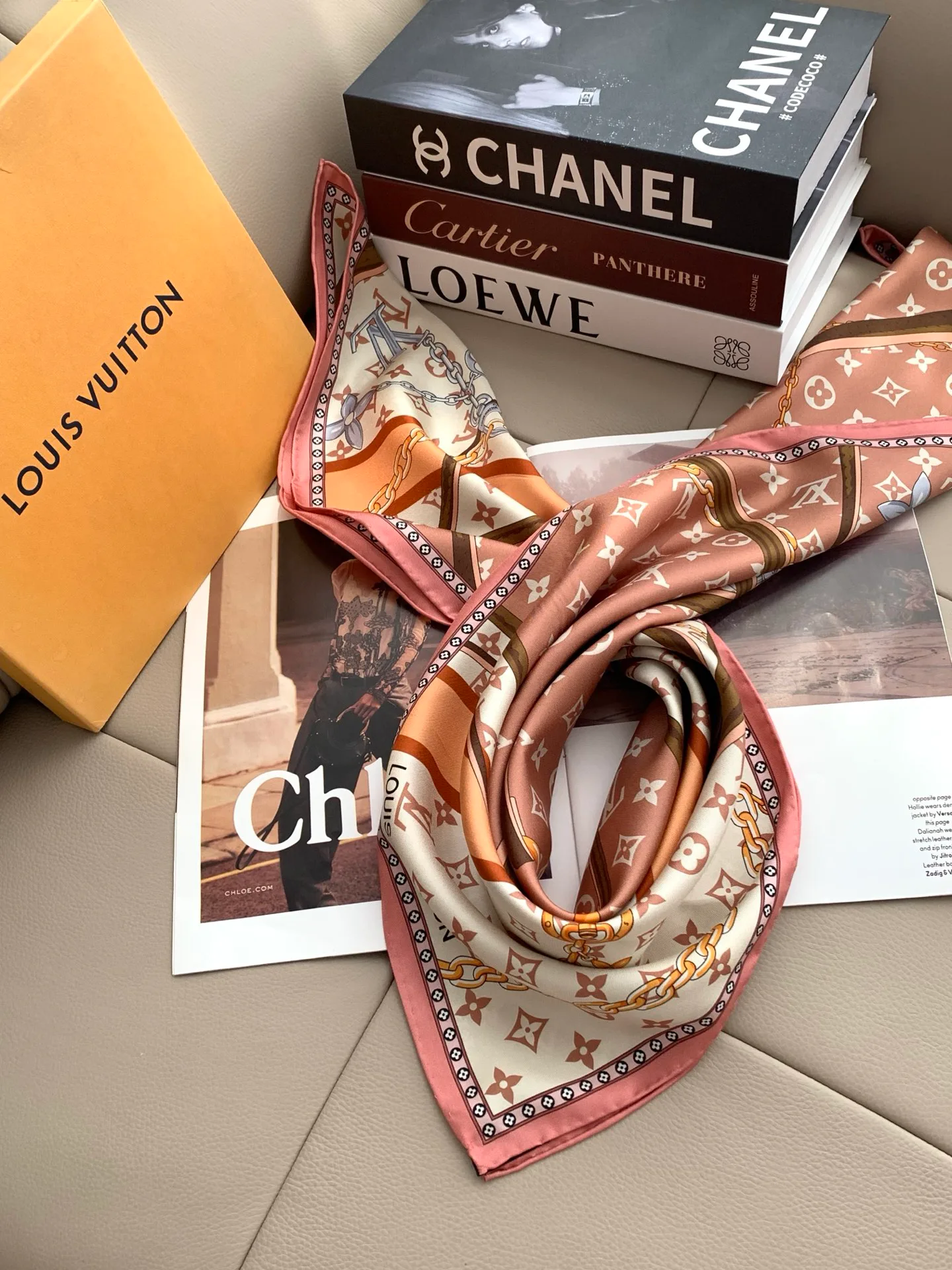Платки Louis Vuitton 18675539