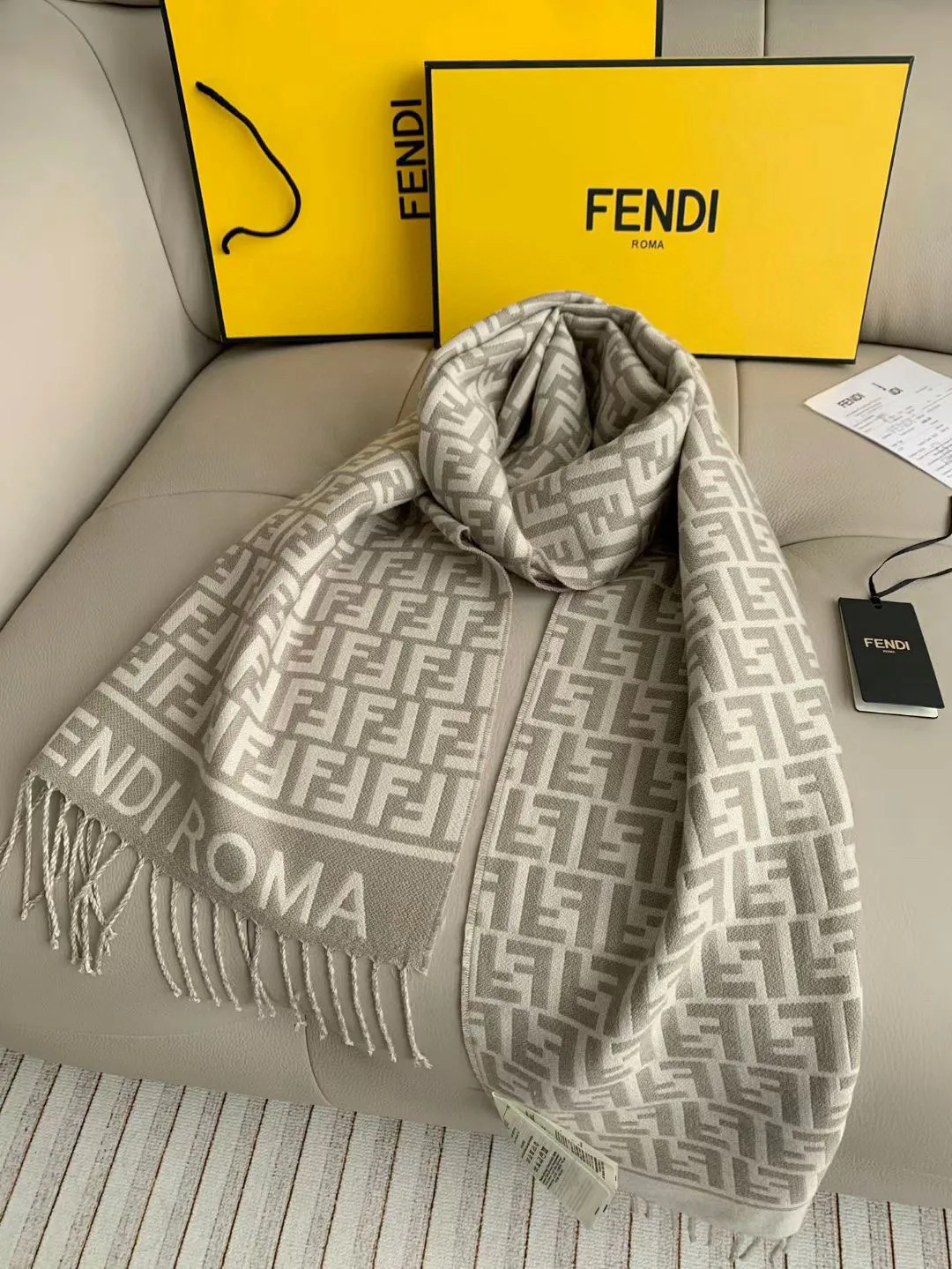 Шарфы Fendi 369660