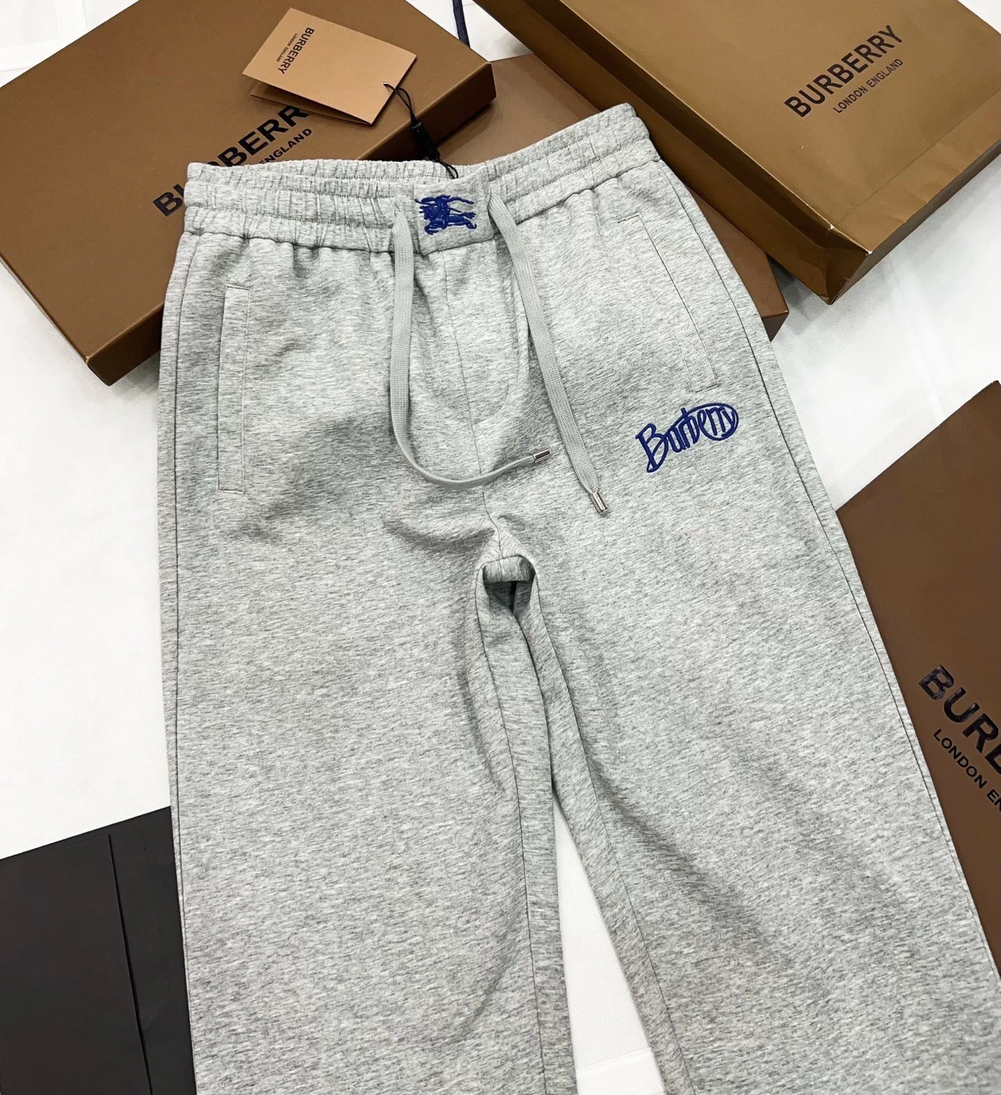 Брюки Мужские Burberry 11322900