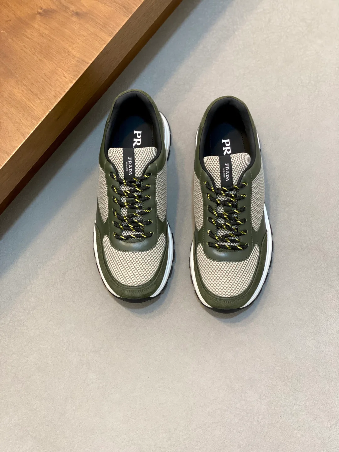 Кроссовки Мужские Prada 18079029