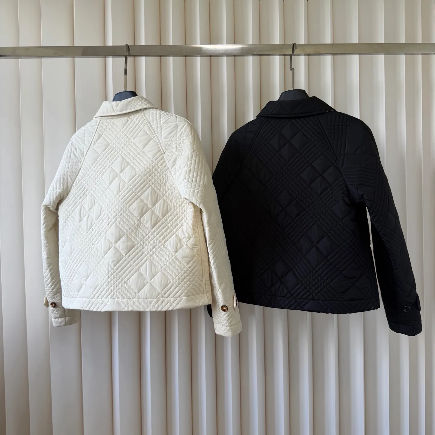 Куртки И Пуховики Женские Burberry 18615293