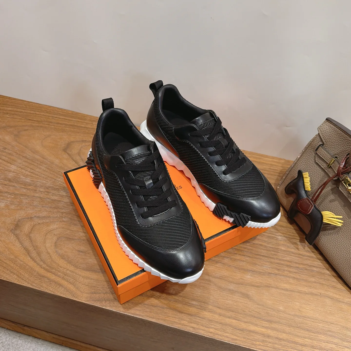 Кроссовки Мужские Hermes 17414487