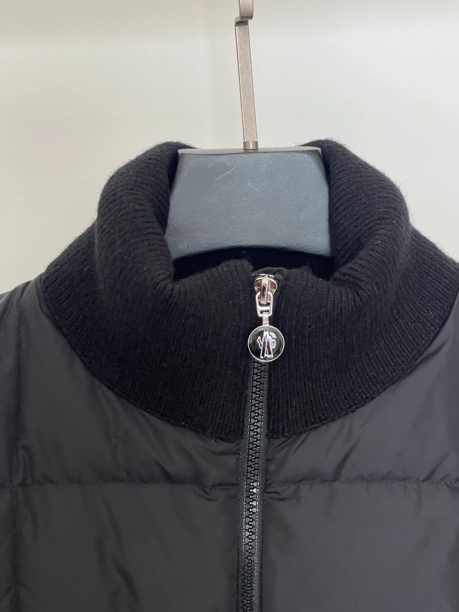 Куртки И Пуховики Женские Moncler 18416120