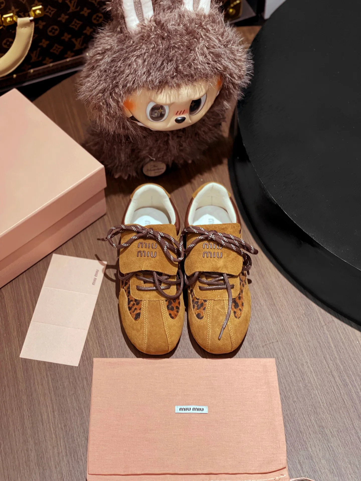 Кроссовки Женские Miu Miu 26041