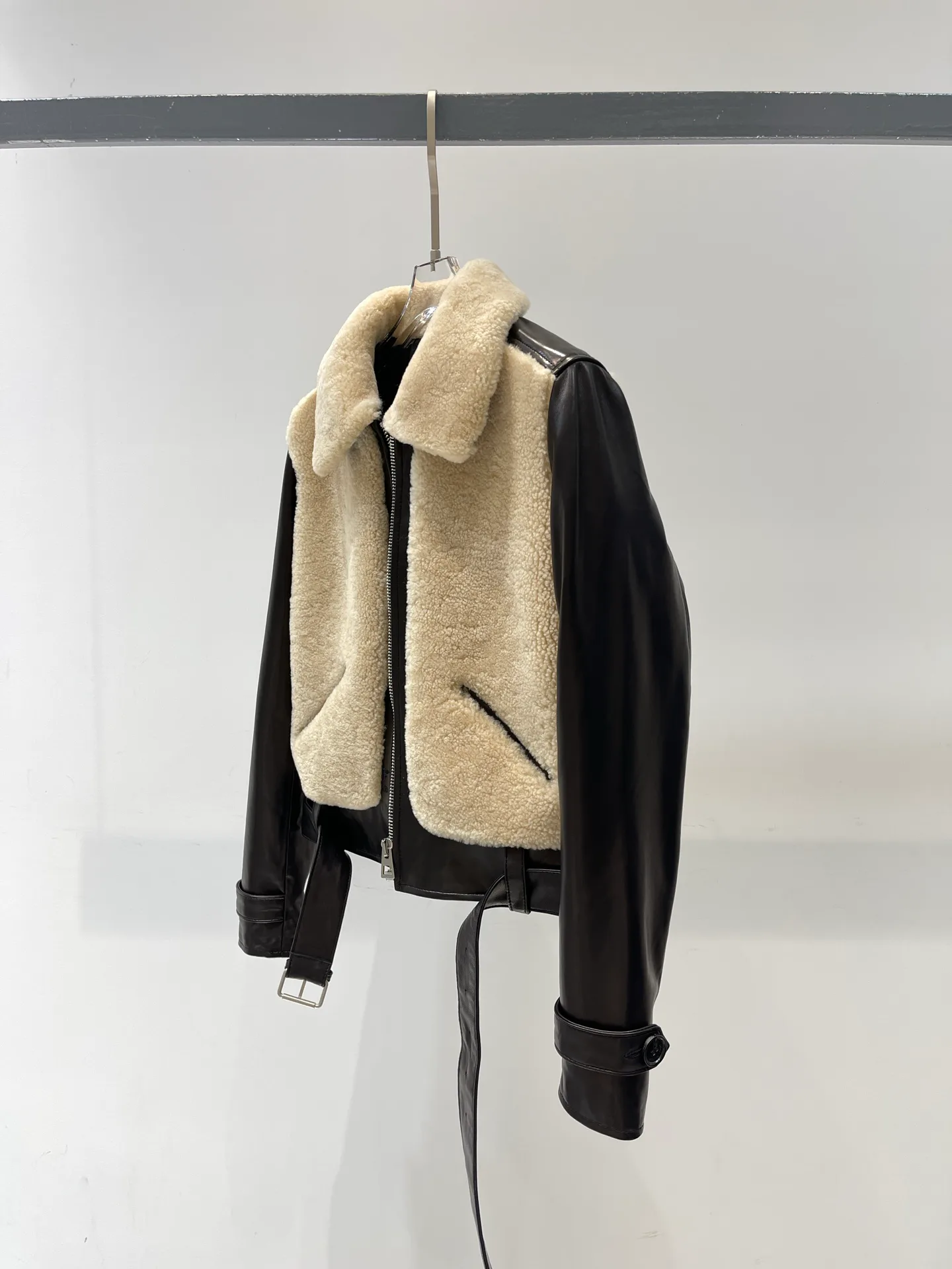 Кожаные Куртки И Дублёнки Женские Christian Dior 1067911