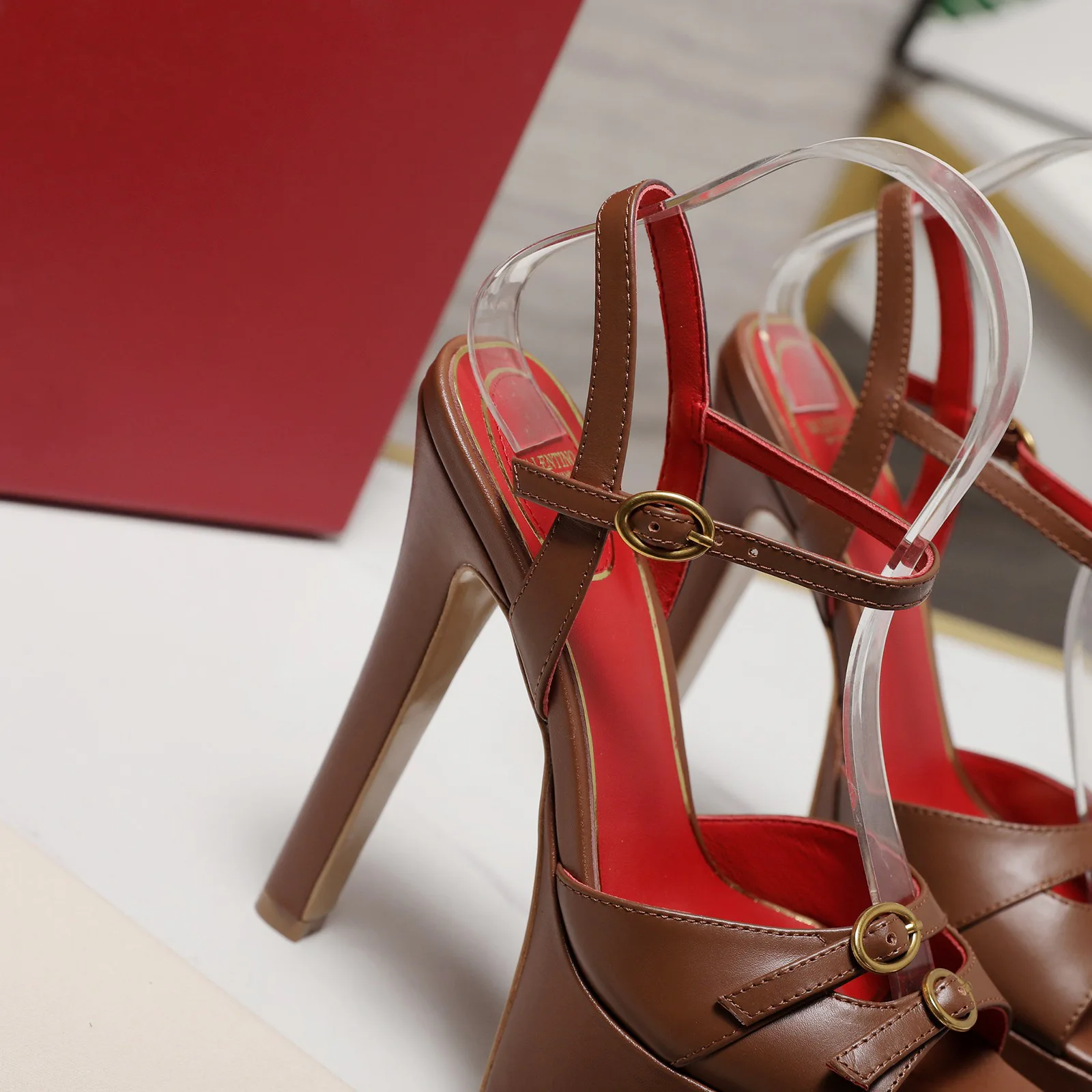 Босоножки Женские Valentino 13542419