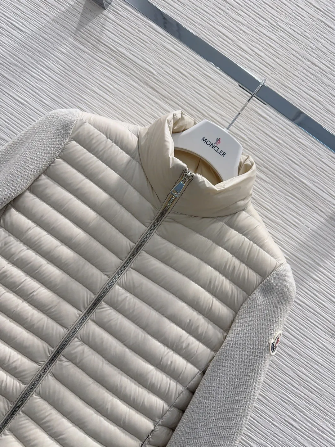 Куртки И Пуховики Женские Moncler 20100840
