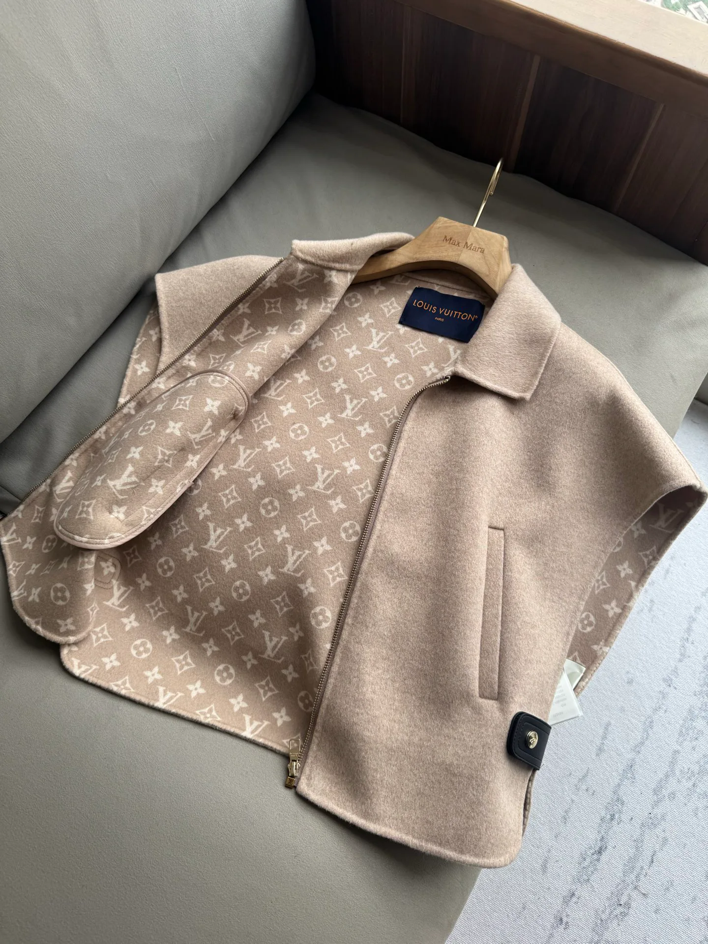 Жилеты Женские Louis Vuitton 19162512