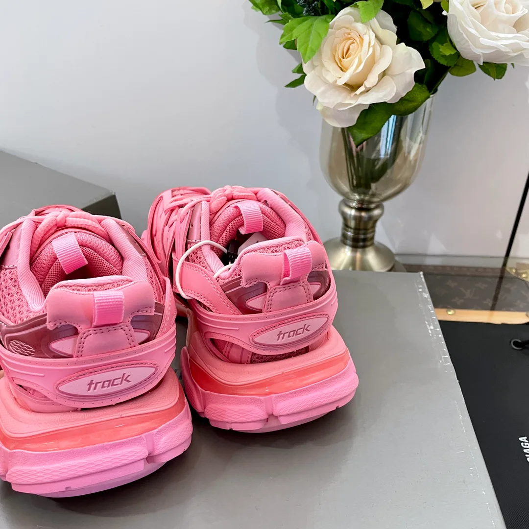 Кроссовки Женские Balenciaga 12656213