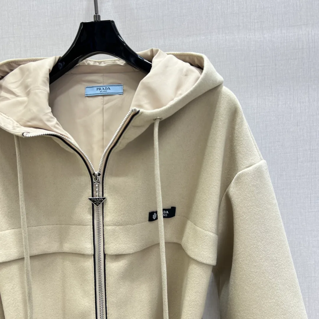 Куртки И Пуховики Женские Prada 794424