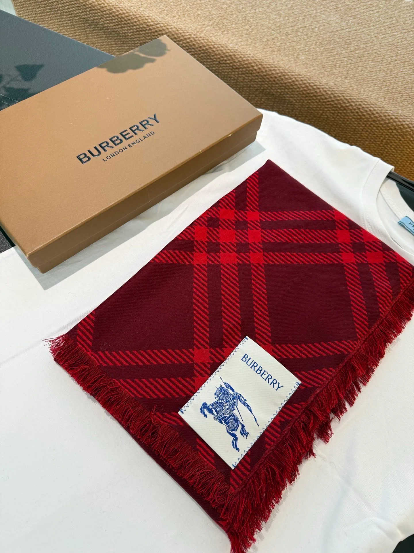 Шарфы Burberry 18627369