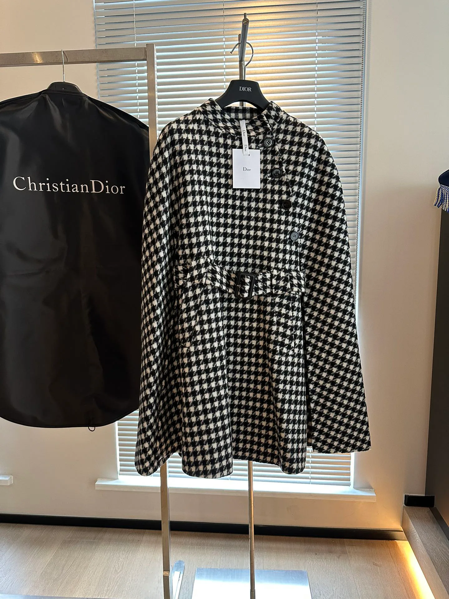 Куртки И Пуховики Женские Christian Dior 3926