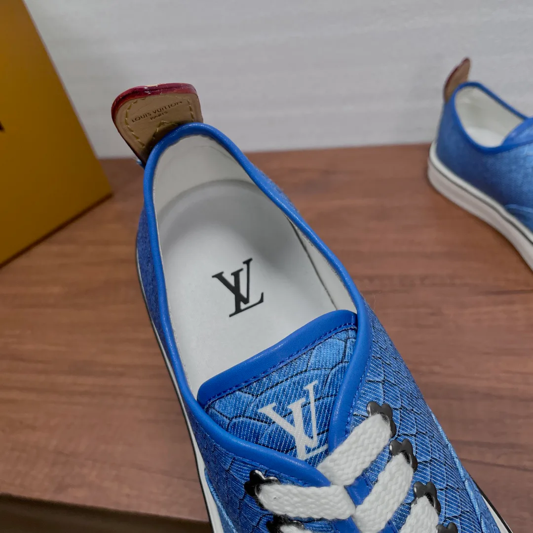 Кроссовки Мужские Louis Vuitton 18707743