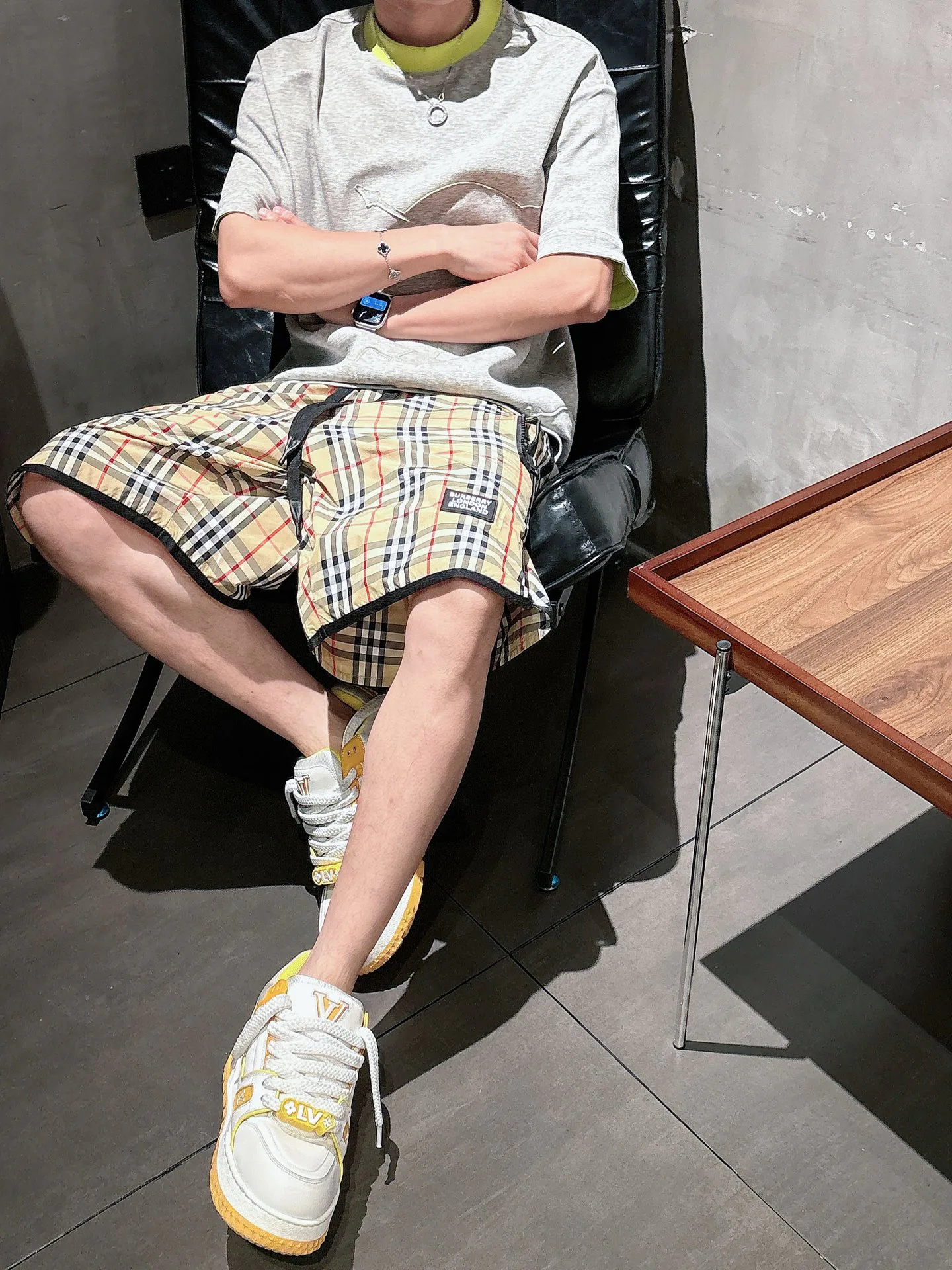 Шорты Мужские Burberry 13479637