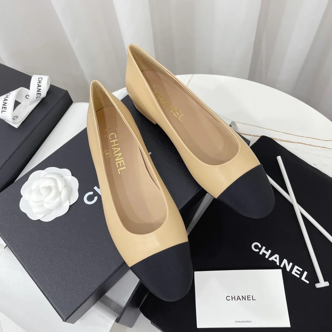 Туфли Женские Chanel 18083196
