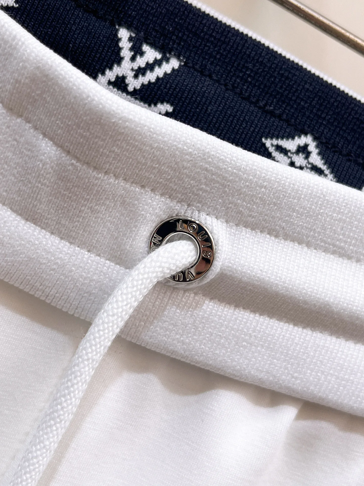 Брюки Женские Louis Vuitton 10378827